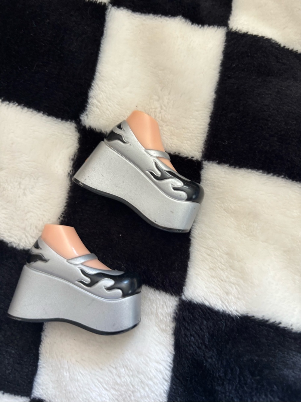 Bratz Doll Struttin' Style flame shoes for Yasmin dolls